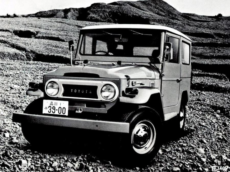  Toyota Land Cruiser 40 (FJ40V) 1961 года  (фото 4 из 4)